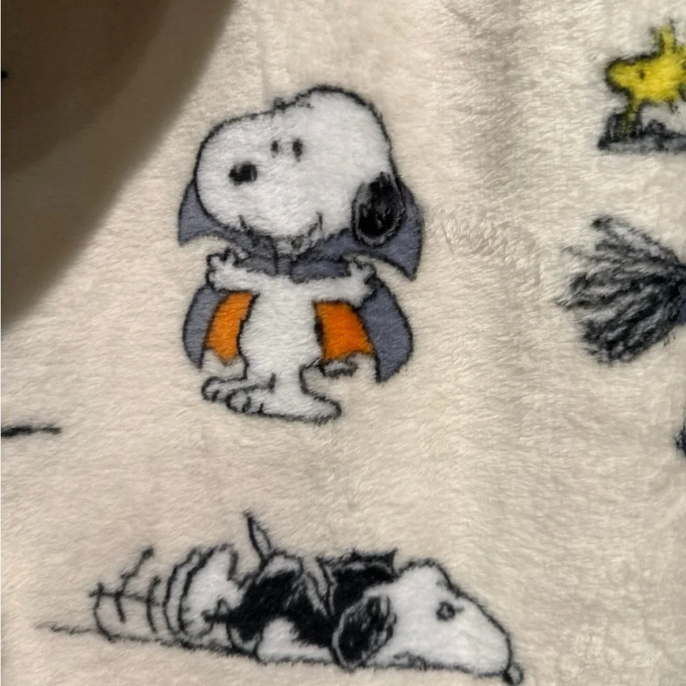 Peanuts Halloween Blanket